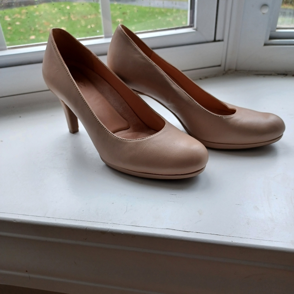 Naturalizer Michelle Pumps